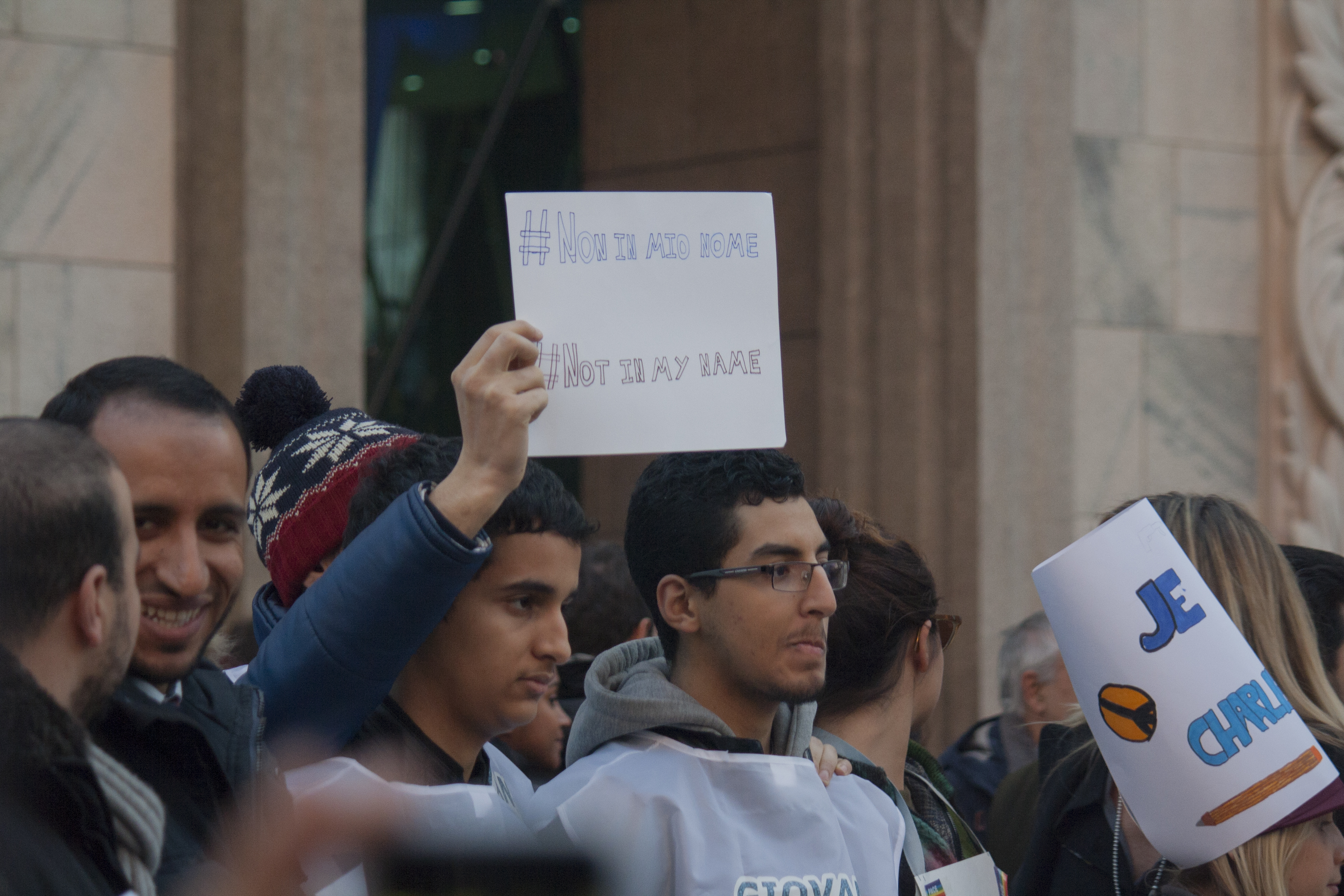 Protesters denouncing the acts of the Charlie Hebdo attackers (Flickr Creative Commons)