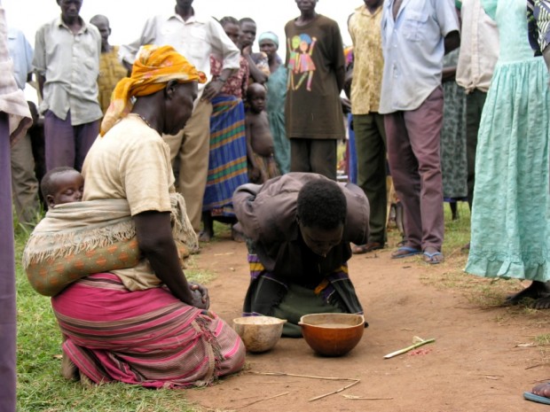 Local Justice and Reconciliation: Participation in mato oput ceremony in Acholi. Photo credit: Erin Baines/Justice and Reconciliation Project