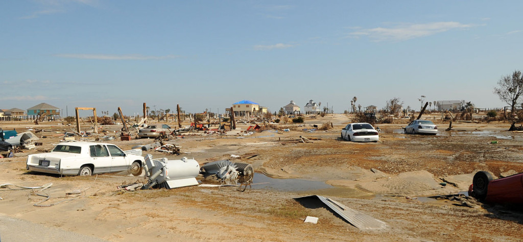 1280px-Hurricane_Ike_Bolivar_Peninsula,_TX