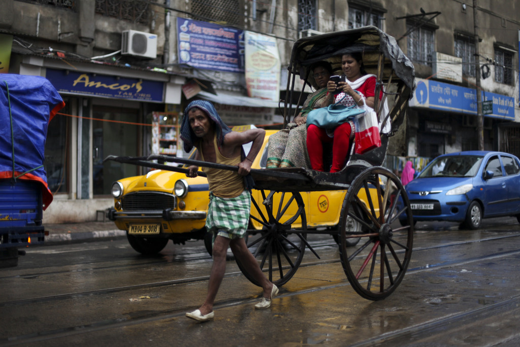 A high demand for smartphones in India - Nicolas Mirguet via Flickr Creative Commons