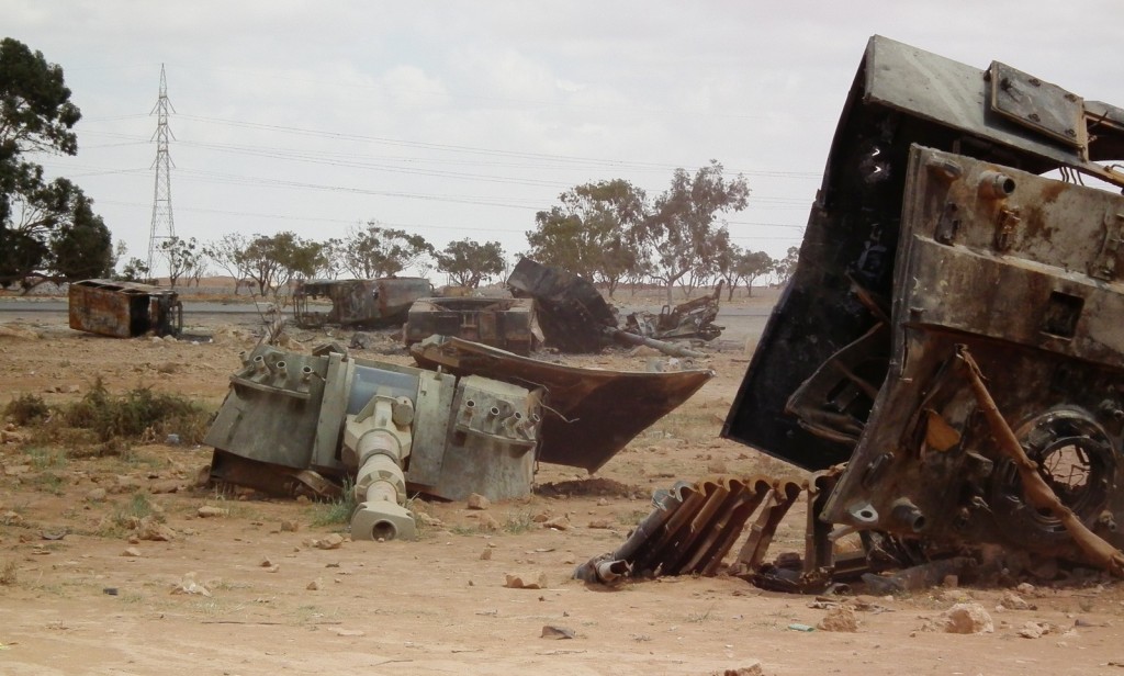 Palmarias of the Libyan Army destroyed by French air force near Benghazi, 19 March 2011. Photo: Bernd Brincken